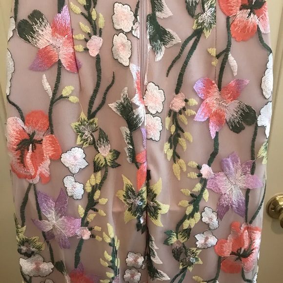 Sequin Hearts Mermaid Gown with Embroidered Floral Mesh Overlay. Sz 7 - Picture 8 of 10